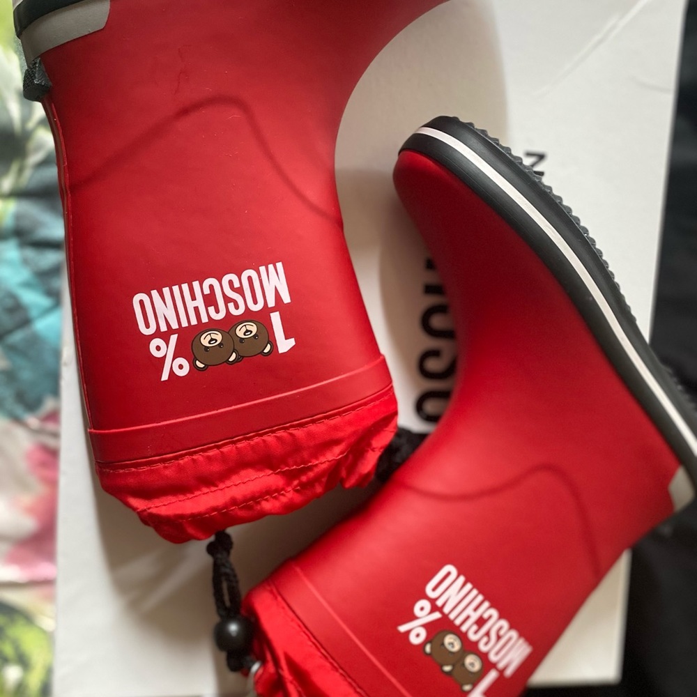 NWTS **Authentic** kids Moschino rain boots - Picture 6 of 6